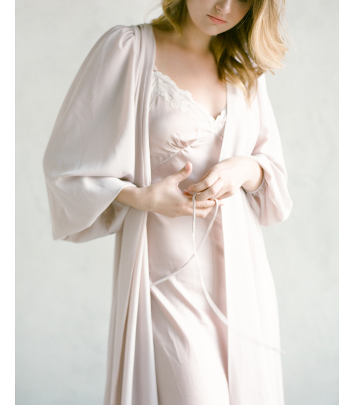Beautiful bridal robe with bishop sleeves and a belt, made of chiffon by Trulace Artistry
