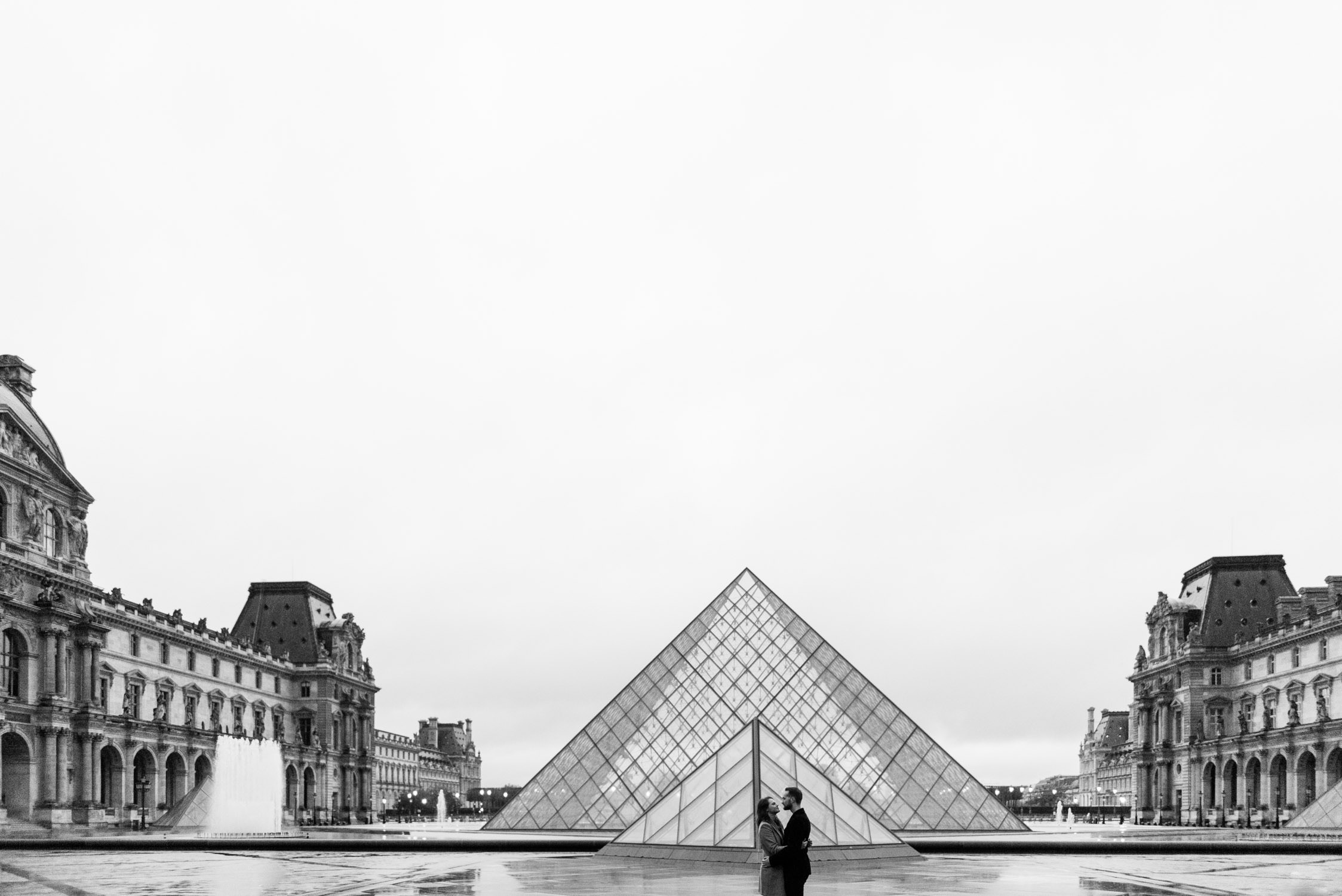 an engagement shoot at the Louvre in Paris