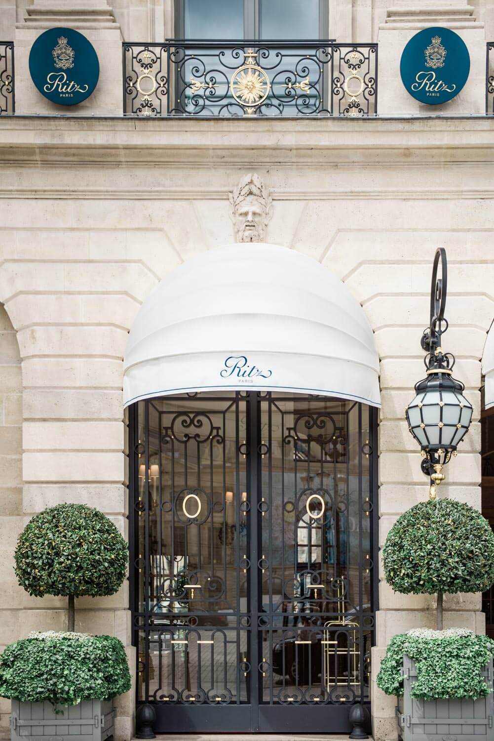 The Ritz Paris was the venue where this elopement wedding took place